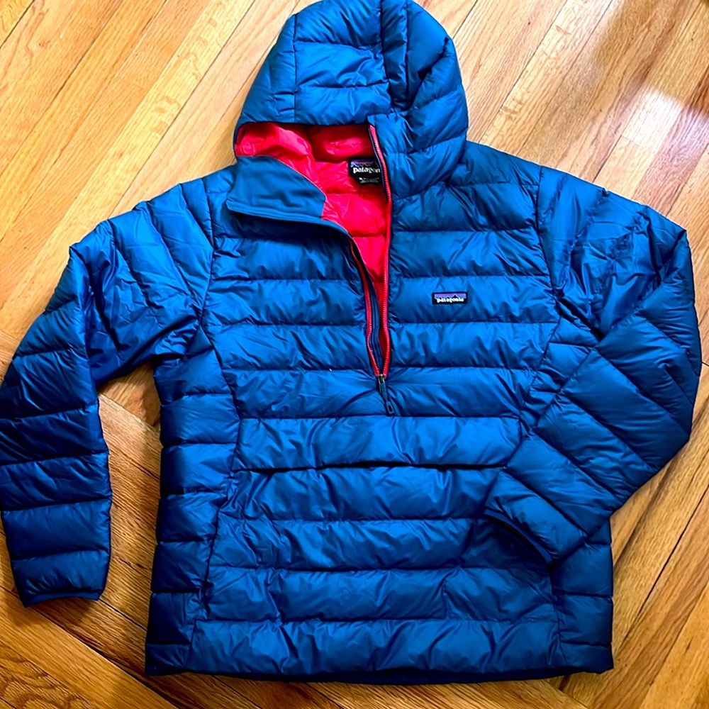 Patagonia Quarter Zip Pullover Hooded Puffy